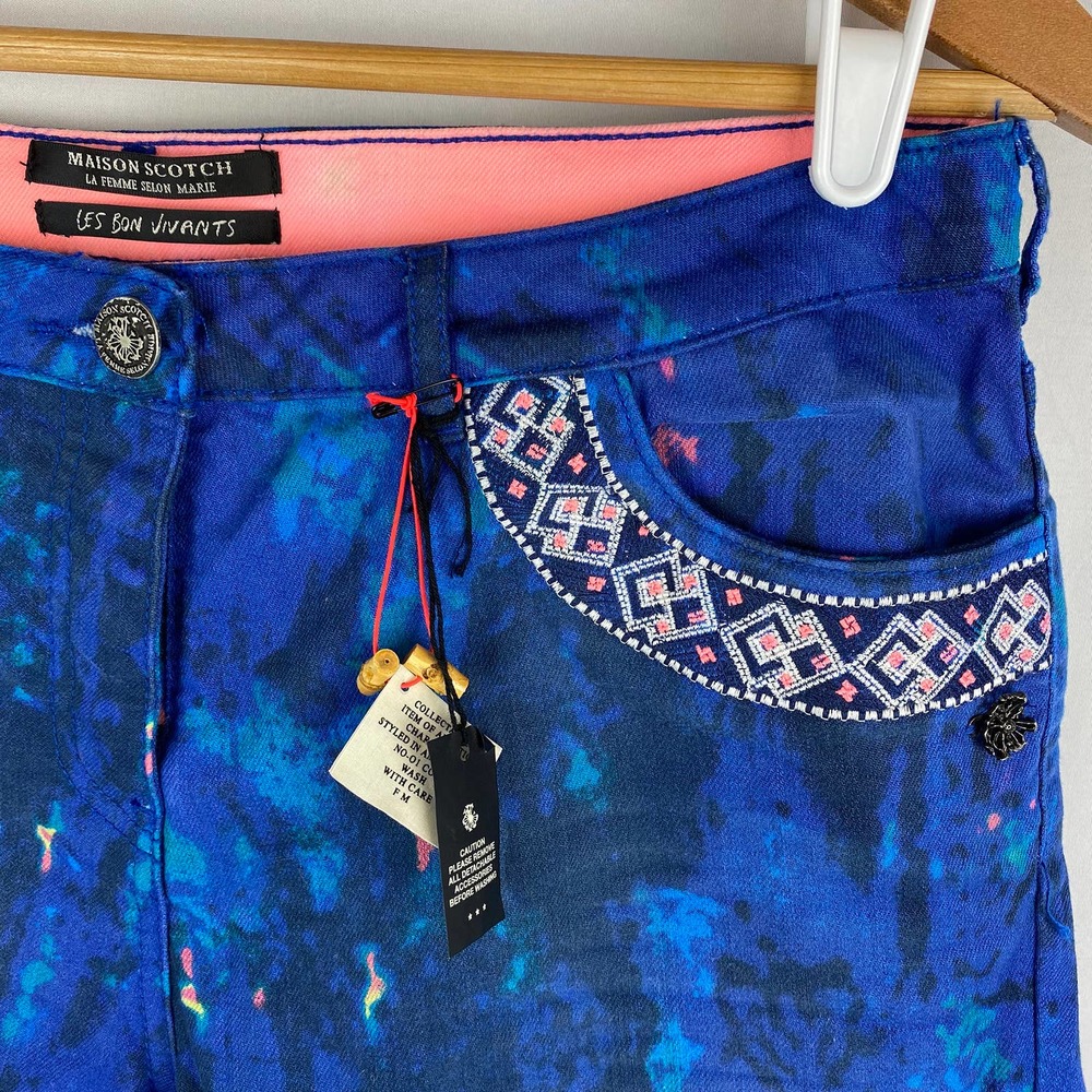 Maison Scotch Shorts Blue Embroidered Denim NWT 28 - Picture 3 of 9